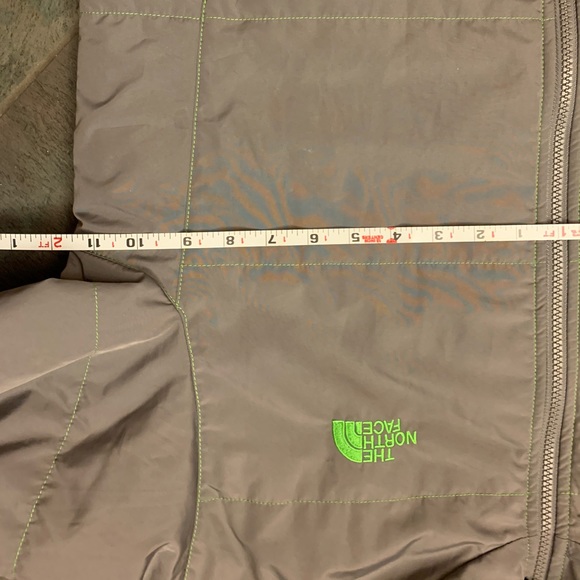 SOLD Mens North Face Puffer Jacket mens medium - Picture 5 of 6